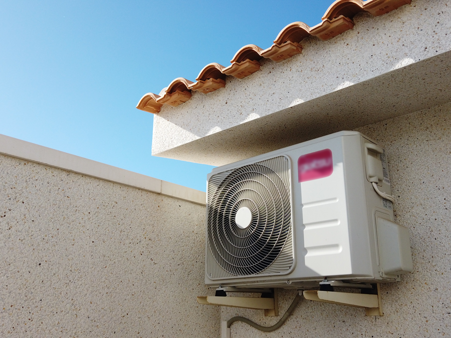 Wall-mounted air conditioner unit installed at a Costa Blanca property